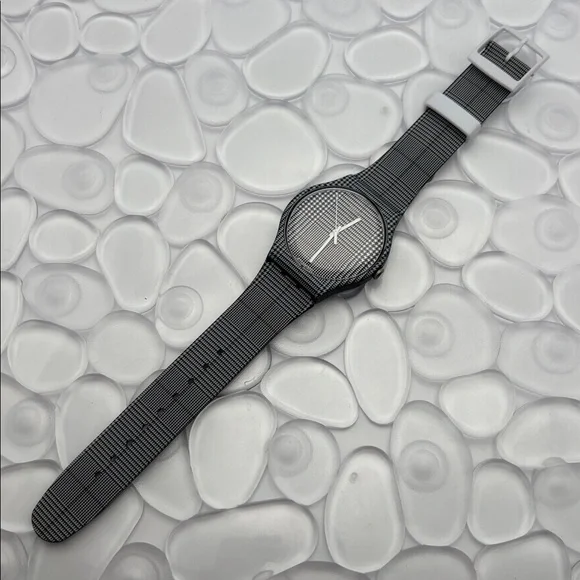 Swatch Watch - SUOB113 - FOR THE LOVE OF W - Picture 2 of 7